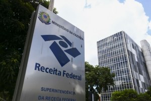 Continuar lendo Receita detalha como vai monitorar maiores contribuintes do Brasil